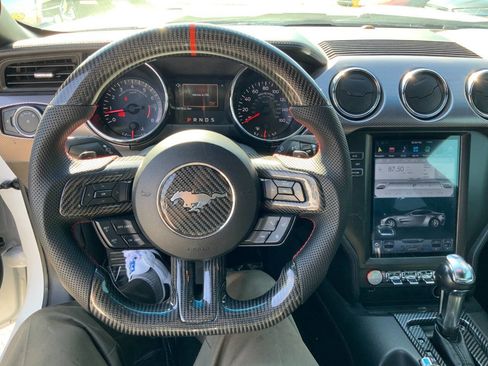 Used 2016 Ford Mustang GT Premium RWD image 8