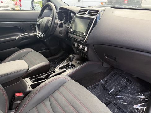 Used 2024 Mitsubishi Outlander Sport ES image 10