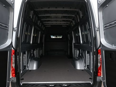 Used 2026 Mercedes-Benz Sprinter 3500 image 29