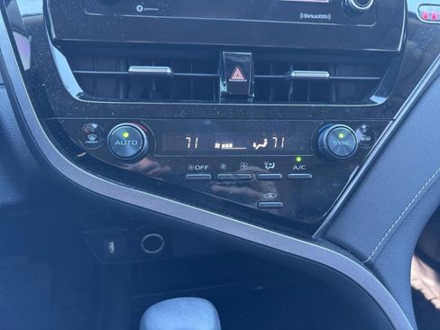 Used 2024 Toyota Camry SE image 21