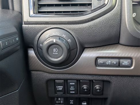 Used 2024 Nissan Titan PRO-4X w/ Pro-4x Convenience Package image 29