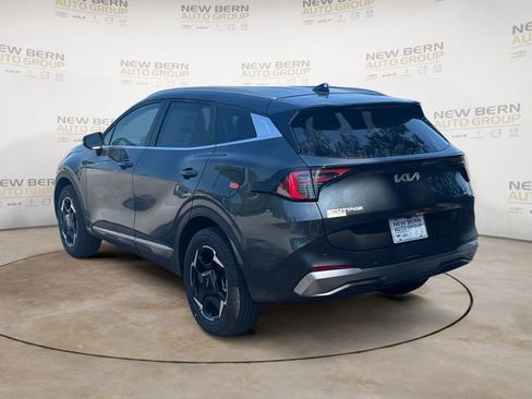 New 2026 Kia Sportage EX AWD/4WD image 3