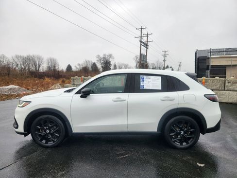 Used 2023 Honda HR-V Sport image 6