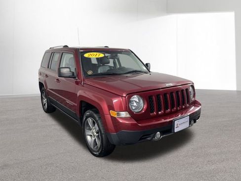 Used 2017 Jeep Patriot High Altitude image 11