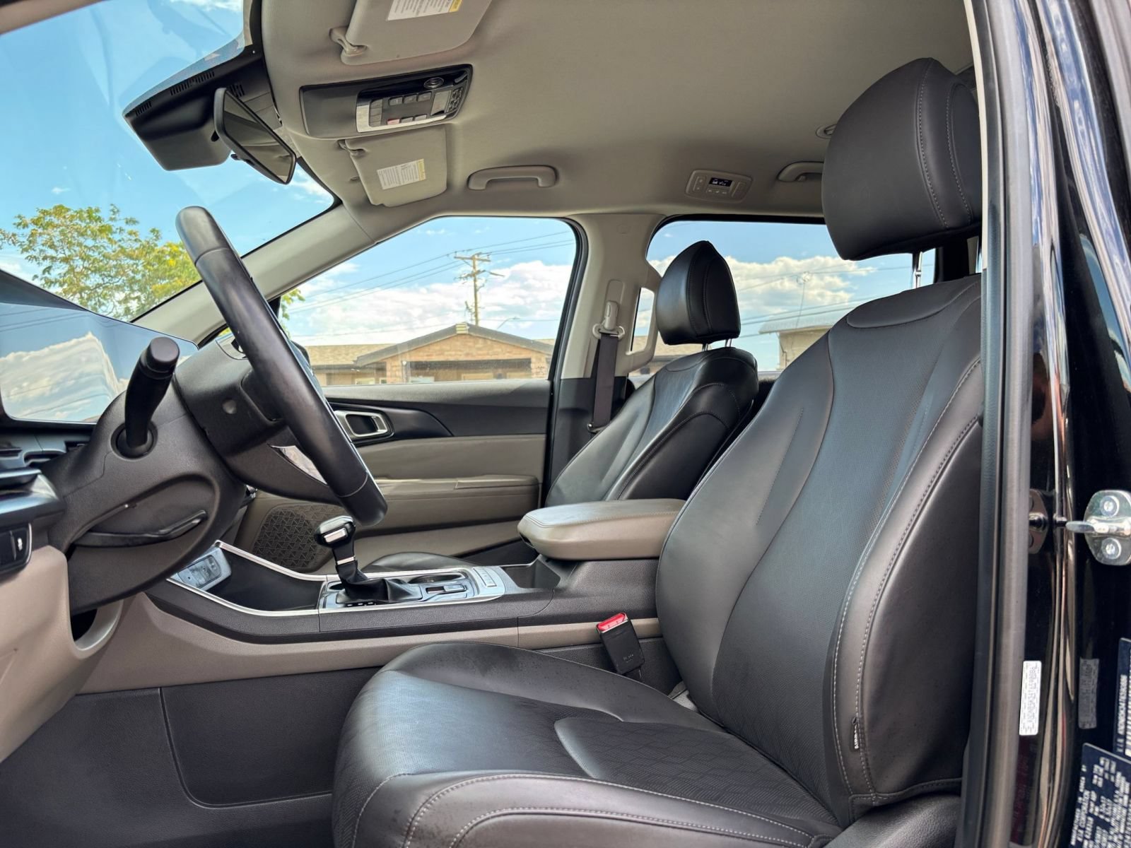 Used 2026 Kia Carnival FWD image 28