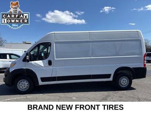 Used 2025 RAM ProMaster 2500 w/ Convenience Group image 16