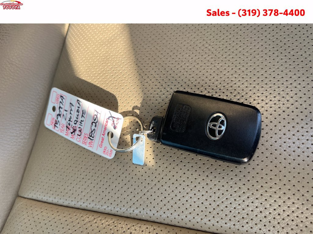 Certified 2021 Toyota Sequoia Platinum AWD/4WD image 23