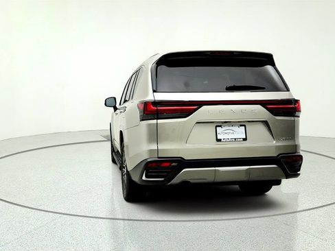 Used 2022 Lexus LX 600 4WD w/ Accessory Package (Z1) image 6