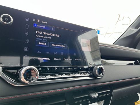 New 2026 Chevrolet Colorado Z71 w/ Technology Package image 13