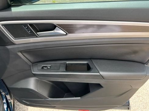 Used 2019 Volkswagen Atlas SE FWD image 17