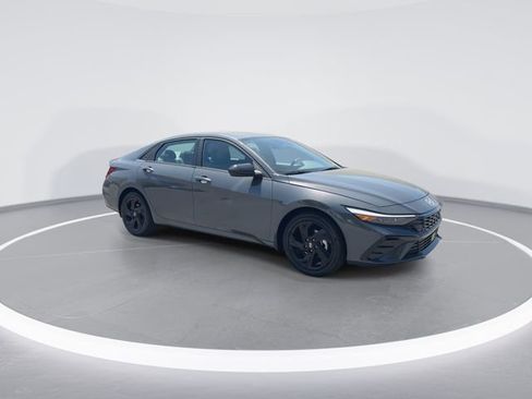 New 2026 Hyundai Elantra SEL Sport Premium FWD image 2