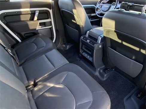 Used 2023 Land Rover Defender 110 X-Dynamic SE image 22