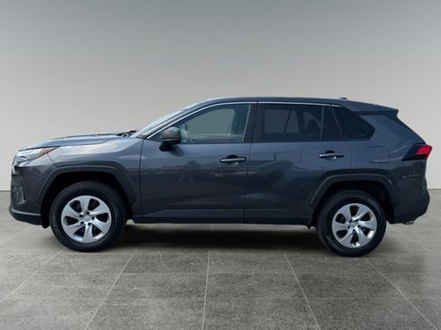 Used 2023 Toyota RAV4 LE AWD/4WD image 2