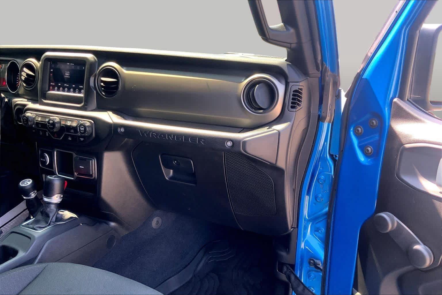 Used 2023 Jeep Wrangler Sport AWD/4WD image 17