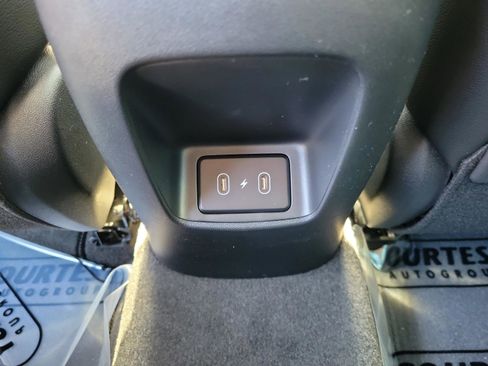 New 2026 Hyundai Elantra Limited image 8