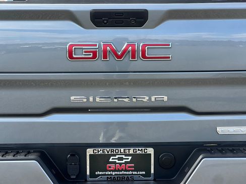 Used 2021 GMC Sierra 1500 Elevation image 45