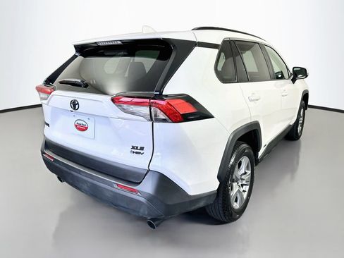 Used 2025 Toyota RAV4 XLE w/ Convenience Package AWD/4WD image 5