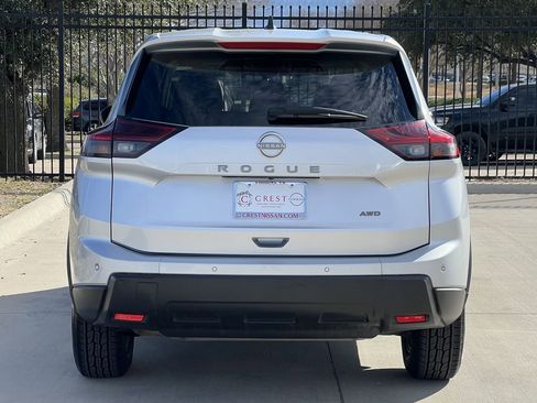 Certified 2024 Nissan Rogue S image 5
