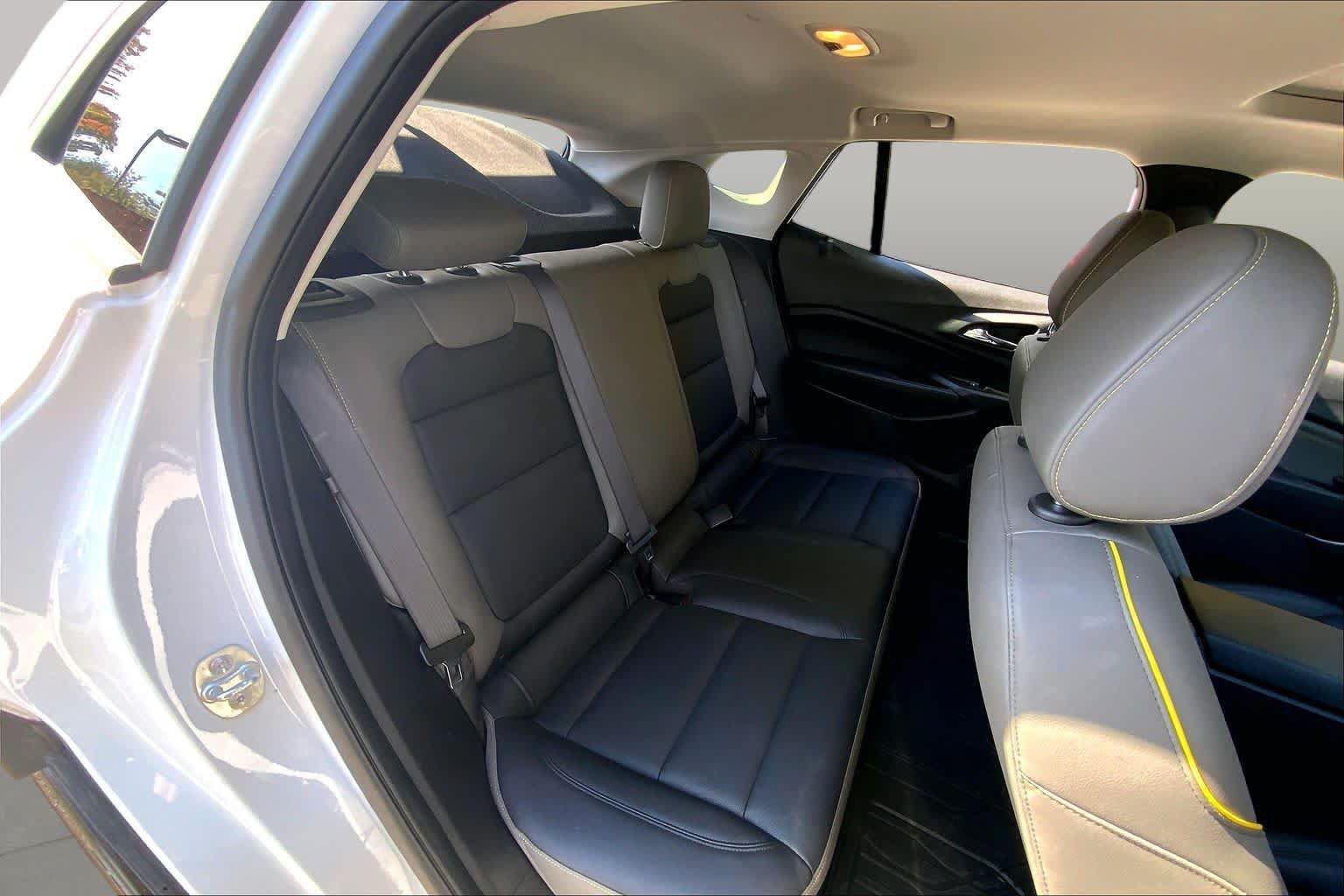 Used 2024 Chevrolet Trax ACTIV w/ Sunroof Package FWD image 20