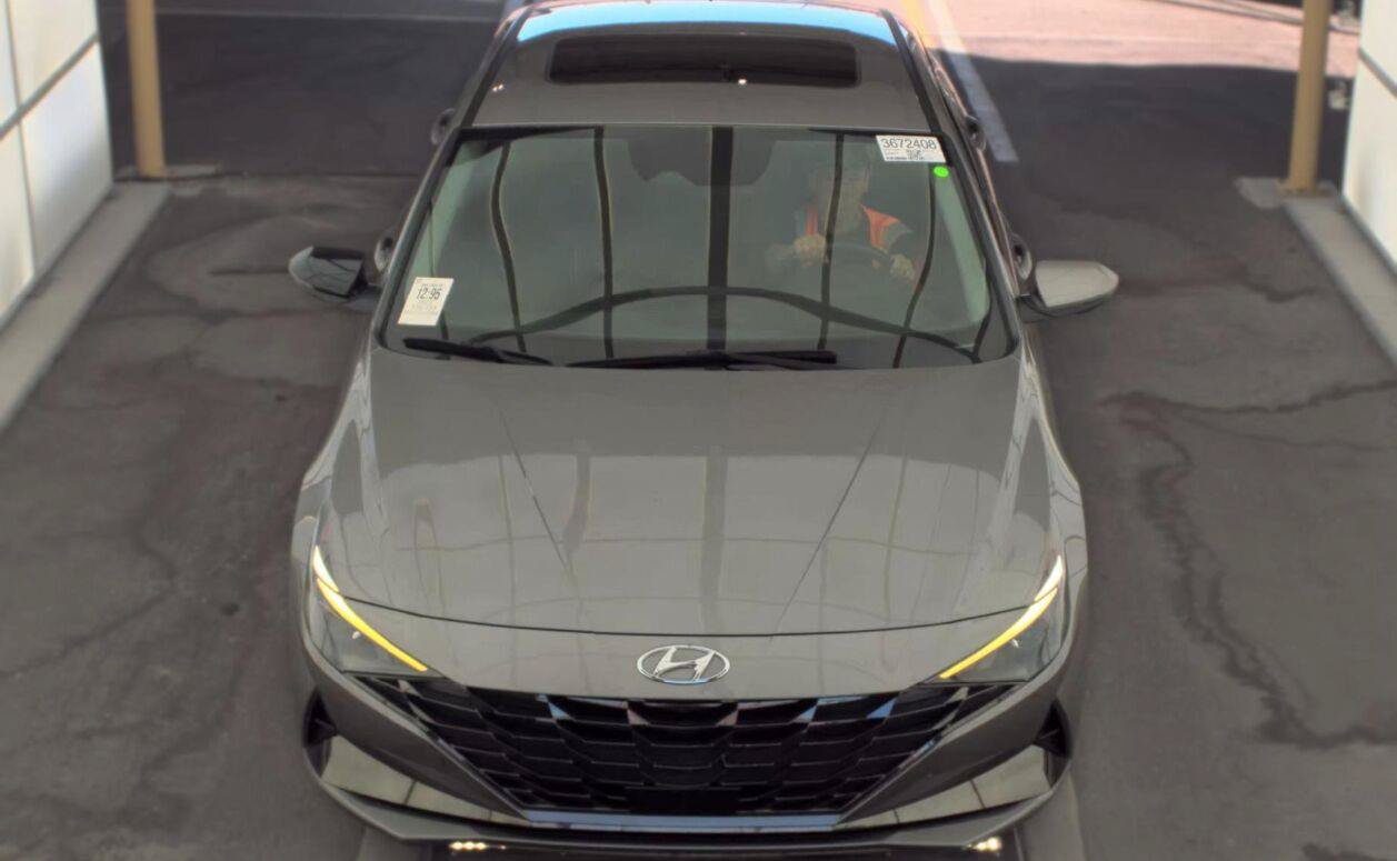 Used 2022 Hyundai Elantra SEL w/ Convenience + Premium Package FWD image 20