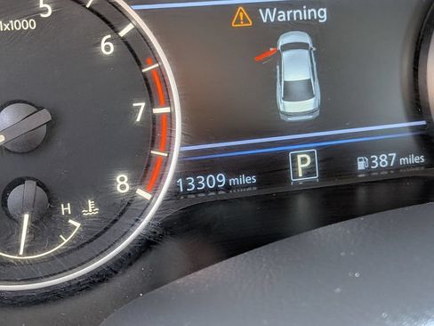 Used 2025 Nissan Altima 2.5 SV FWD image 17