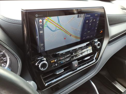 Certified 2021 Toyota Highlander Limited image 22