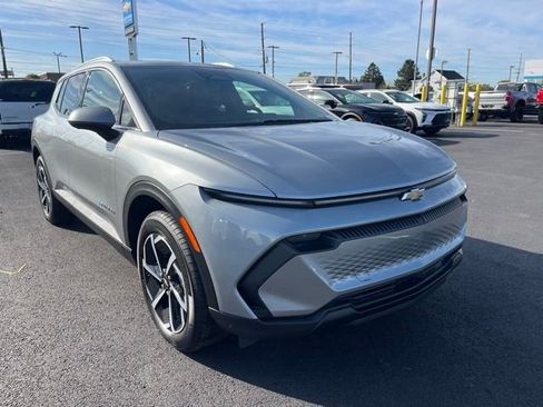 New 2026 Chevrolet Equinox EV LT AWD/4WD image 1