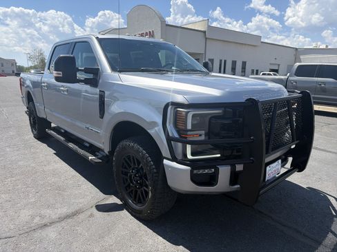 Used 2021 Ford F350 Lariat AWD/4WD image 3