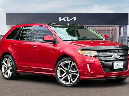 Used 2011 Ford Edge Sport w/ Driver Entry Pkg image 2