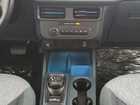 Used 2025 Ford Maverick XLT w/ Equipment Group 302A AWD/4WD image 18