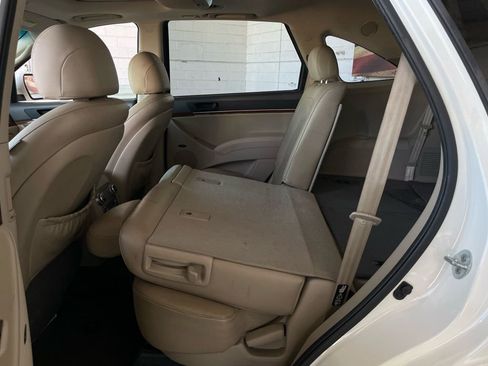 Used 2012 Hyundai Veracruz Limited w/ Entertainment Pkg image 20