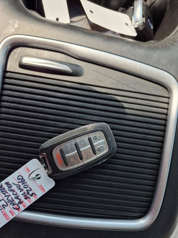 Used 2021 Chrysler Pacifica Touring-L FWD image 25