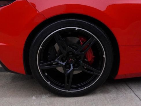 Used 2021 Chevrolet Corvette Stingray Preferred Conv w/ Z51 Performance Package RWD image 34