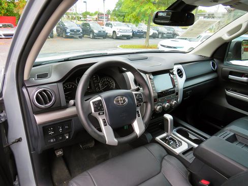 Used 2020 Toyota Tundra SR5 w/ SR5 Leather Package image 12