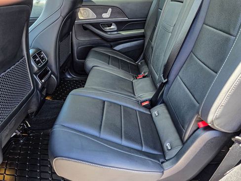 New 2026 Mercedes-Benz GLS 450 4MATIC image 32