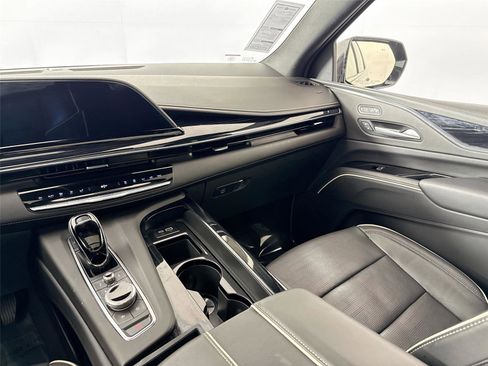 Used 2024 Cadillac Escalade Sport image 33