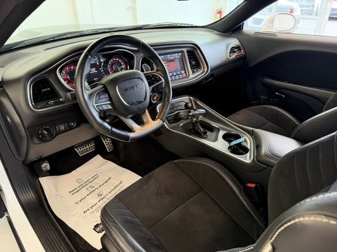 Used 2018 Dodge Challenger SRT Hellcat image 33