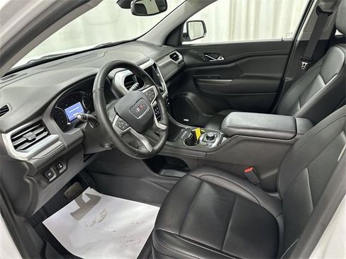 Used 2023 GMC Acadia SLT w/ Preferred Package image 15