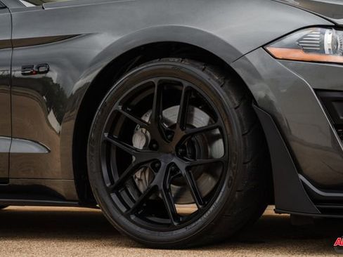 Used 2018 Ford Mustang GT w/ Black Accent Pkg RWD image 51