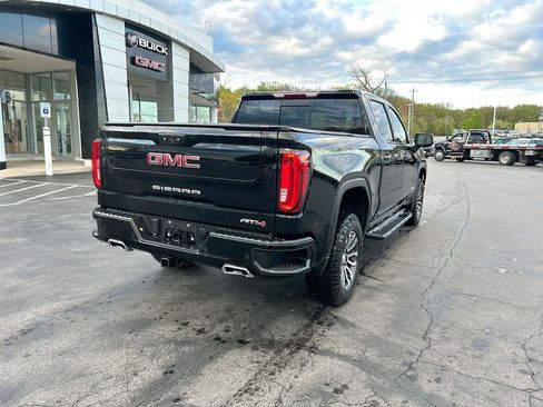 Used 2023 GMC Sierra 1500 AT4 w/ AT4 Premium Package AWD/4WD image 8