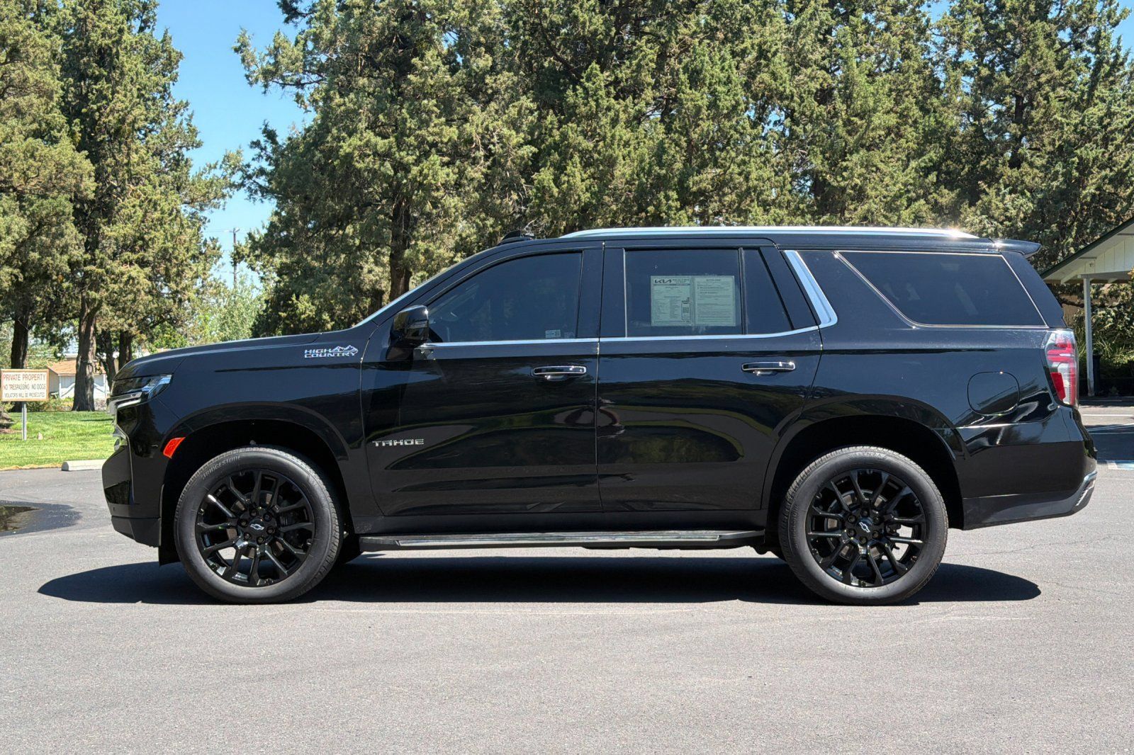 Used 2024 Chevrolet Tahoe High Country AWD/4WD image 7