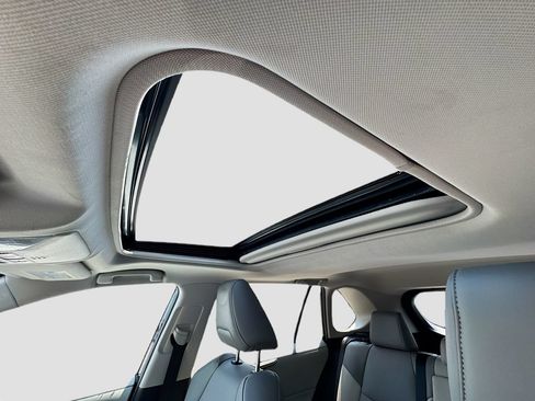 Used 2019 Toyota RAV4 XLE Premium w/ Cold Weather Package AWD/4WD image 21