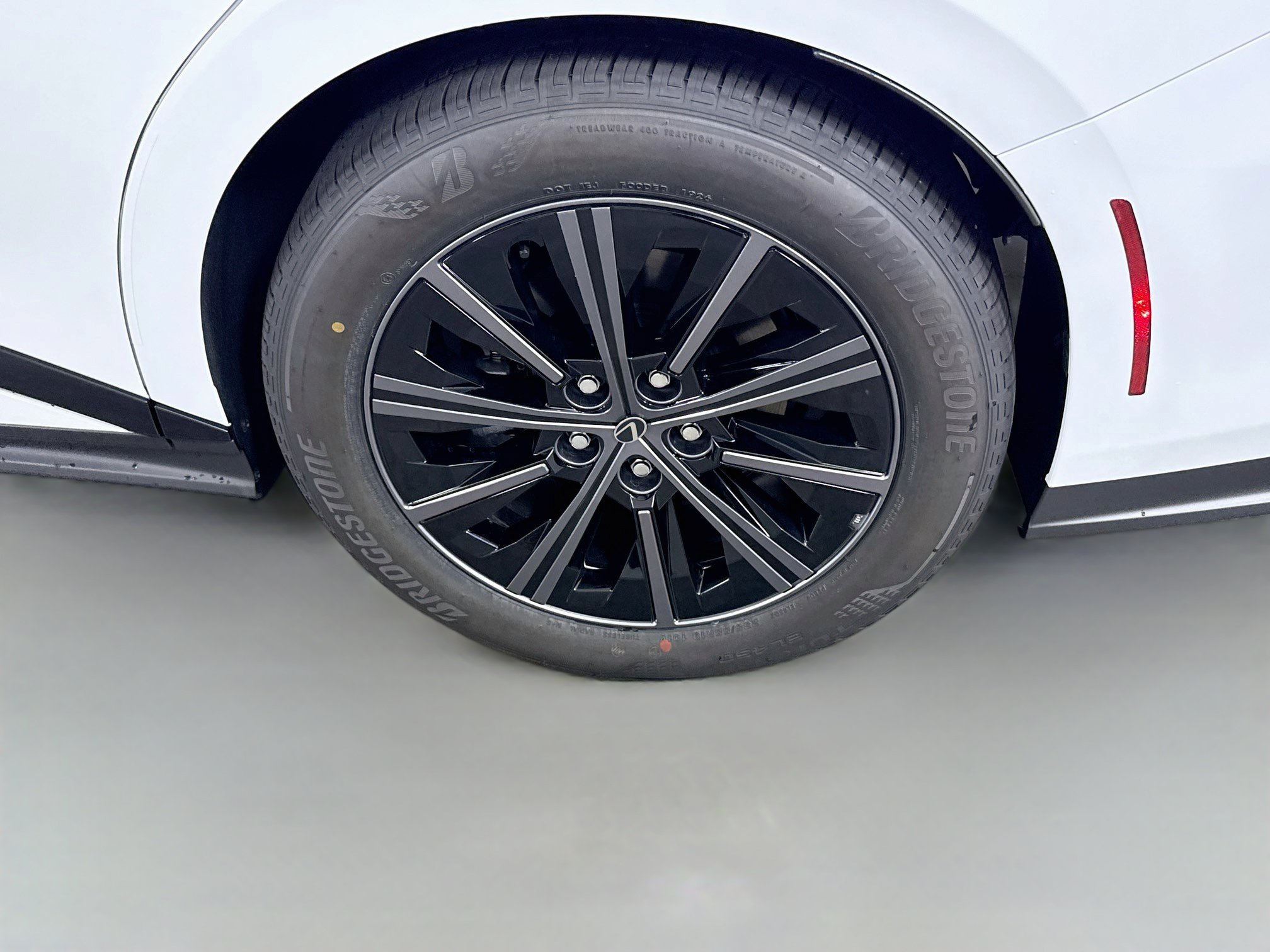 New 2026 Lexus ES 350h w/ Cold Area Package FWD image 30