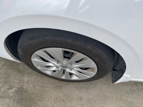 Used 2025 Nissan Sentra S FWD image 24