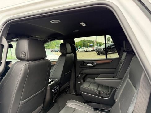 Certified 2025 GMC Yukon Denali AWD/4WD image 10