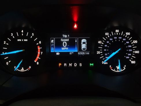 Used 2020 Ford Edge SE FWD image 23