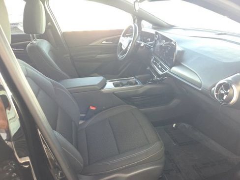Used 2025 Chevrolet Equinox EV LT w/ Comfort Package FWD image 19