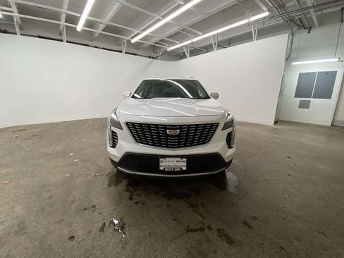 Used 2020 Cadillac XT4 Premium Luxury w/ Driver Awareness Package image 9
