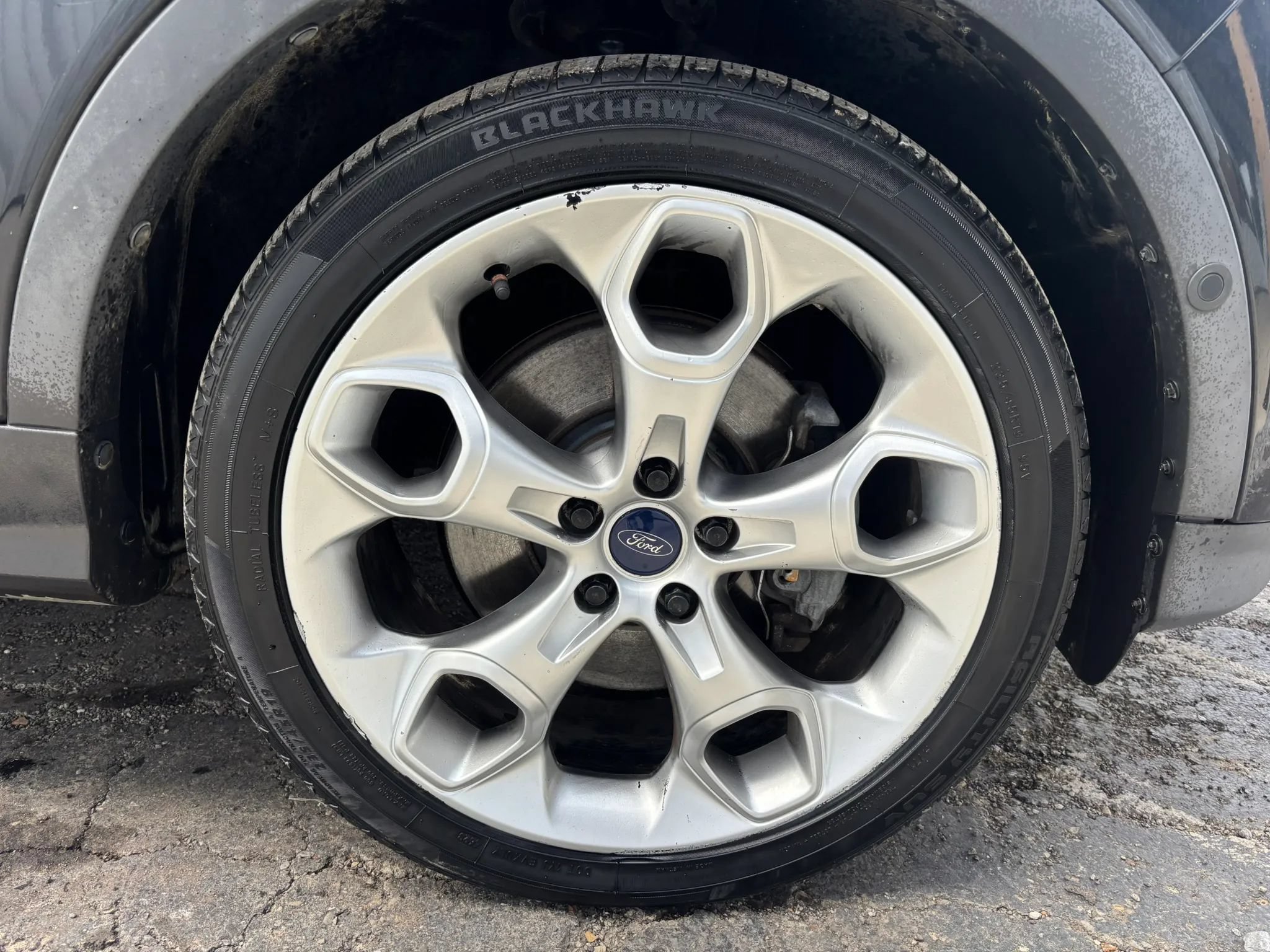 Used 2013 Ford Escape Titanium w/ Parking Technology Pkg FWD image 9