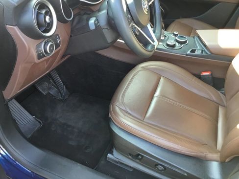 Used 2019 Alfa Romeo Stelvio AWD image 15